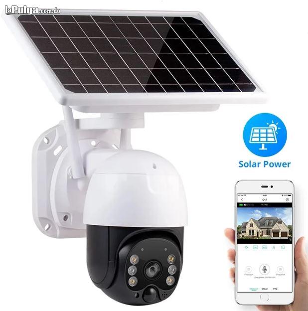 Camara wifi de exterior PTZ solar Foto 7160666-2.jpg