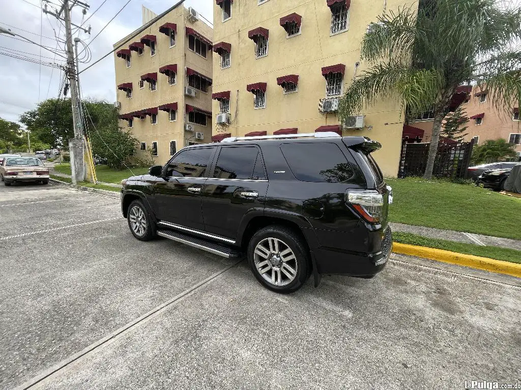 Toyota 4Runner 2011 limited 4x4   3 fila de asientos  Foto 7162533-3.jpg