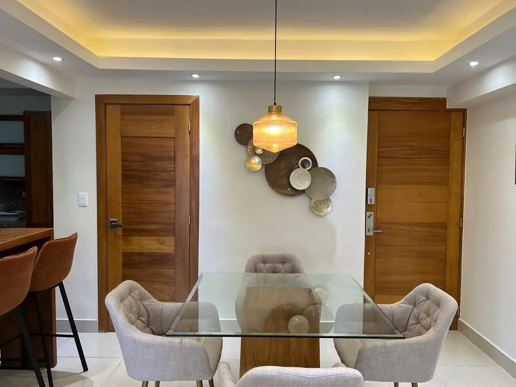 Apartamento en alquiler Amueblado en Piantini Foto 7162608-3.jpg