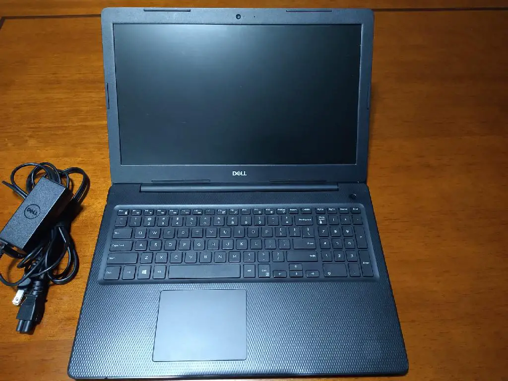Laptop Dell i5 10ma. Gen 8 Ram SSD 256 GB Foto 7162678-4.jpg