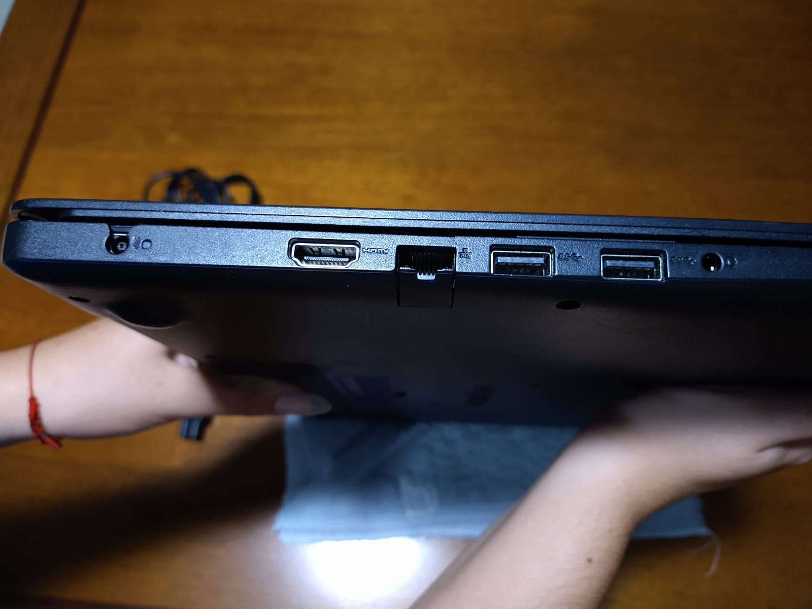 Laptop Dell i5 10ma. Gen 8 Ram SSD 256 GB Foto 7162678-5.jpg