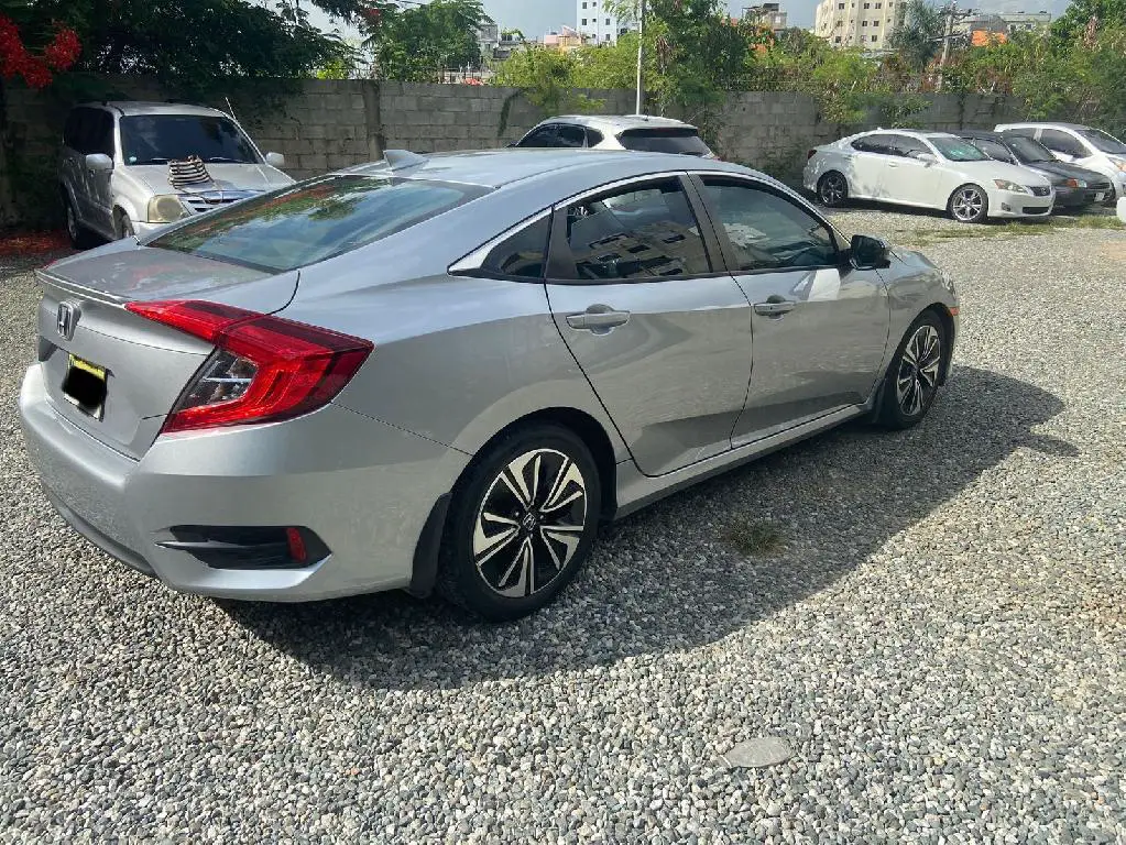 Honda Civic 2016 Foto 7162706-w3.jpg