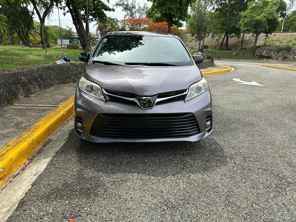 Toyota Sienna LE 2019 impecable. Foto 7162758-4.jpg
