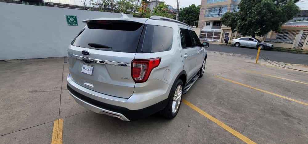 FORD EXPLORER XLT 2017  Foto 7162931-4.jpg