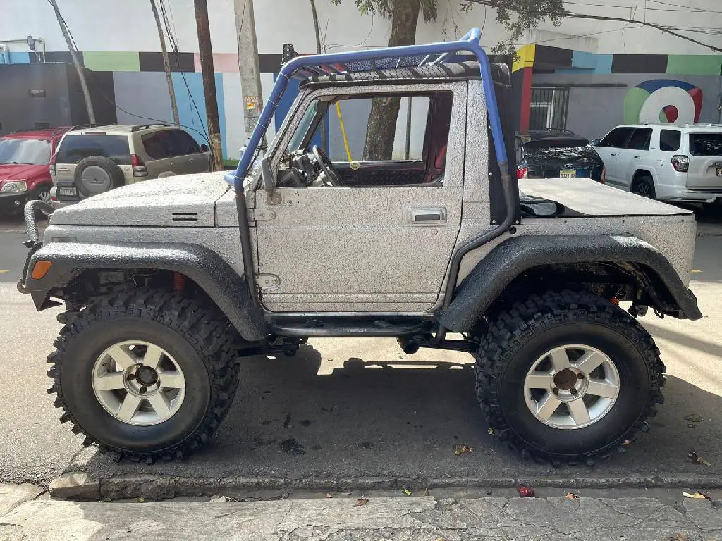 Jeep 4x4 black friday anadivelandisuzhilwrancruipradrunnforterravfjfor Foto 7162971-j3.jpg