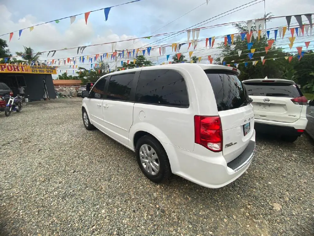 Dodge caravan 2016 tres filas de asiento en San Cristóbal Foto 7163674-4.jpg