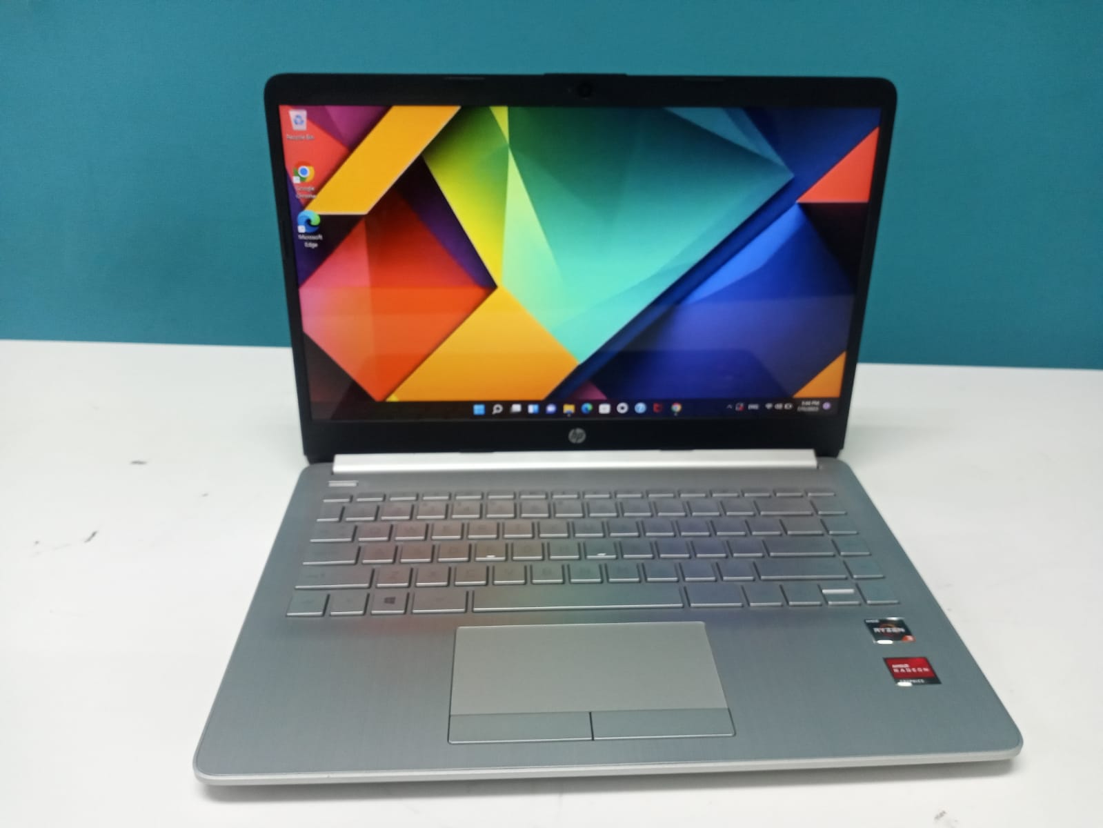 Laptop HP 14-dk1xxx / 10th Gen AMD Ryzen 3 3250U / 4GB DDR Foto 7163776-5.jpg