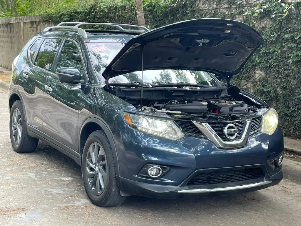NISSAN ROUGE Foto 7164044-2.jpg