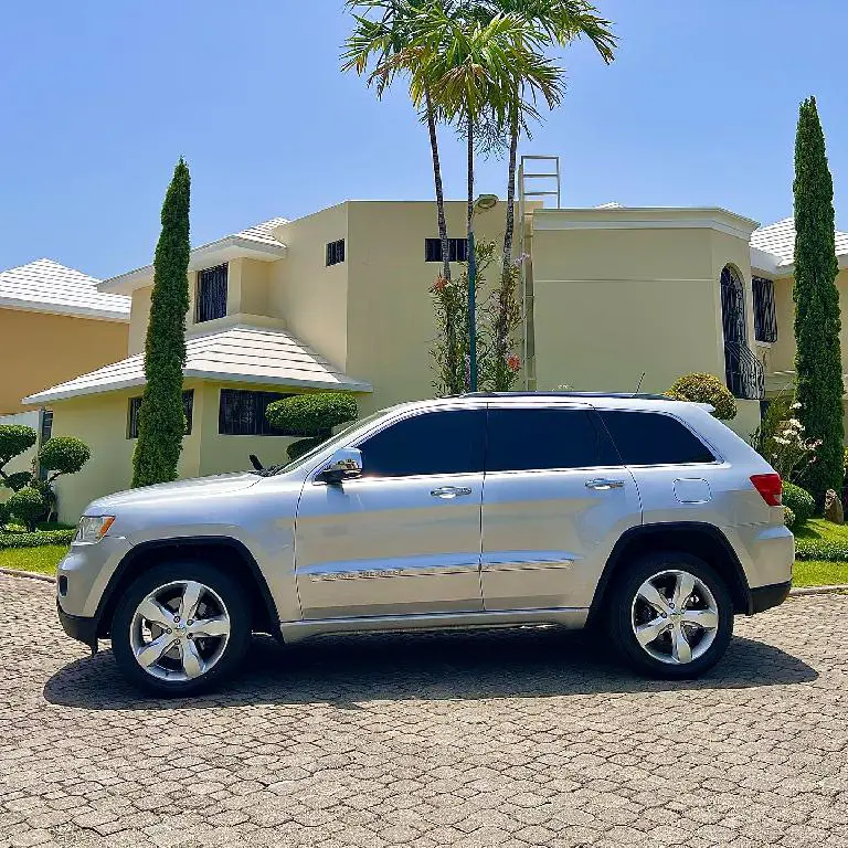 Jeep Grand Cherokee 2011 Panoramica Foto 7164045-2.jpg