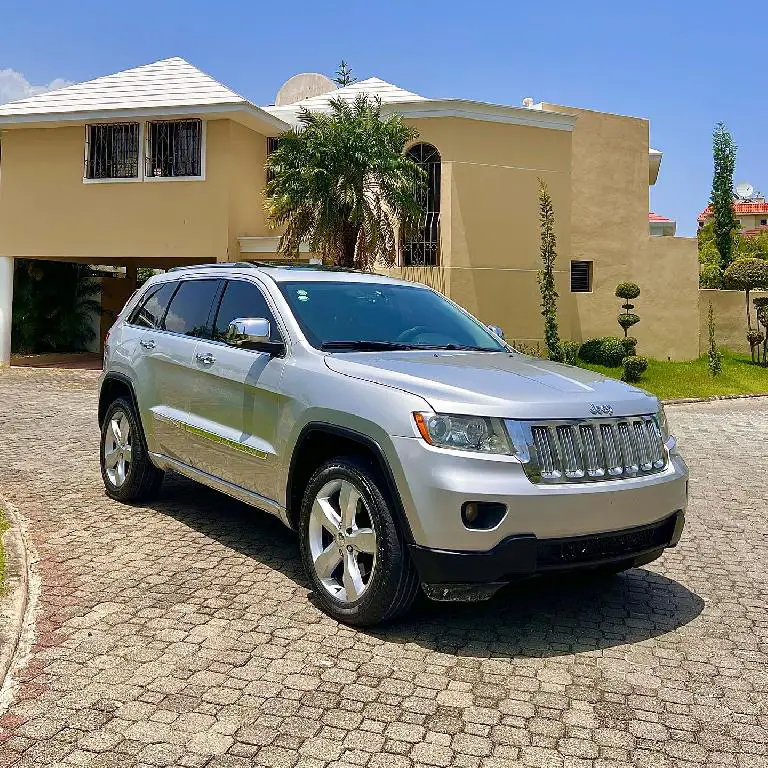 Jeep Grand Cherokee 2011 Panoramica Foto 7164045-5.jpg
