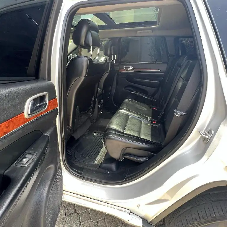 Jeep Grand Cherokee 2011 Panoramica Foto 7164045-6.jpg