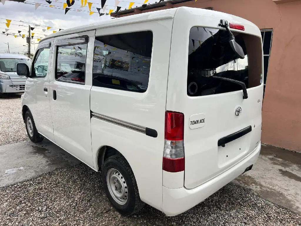 minibus Toyota town ace 2018 Foto 7165068-2.jpg