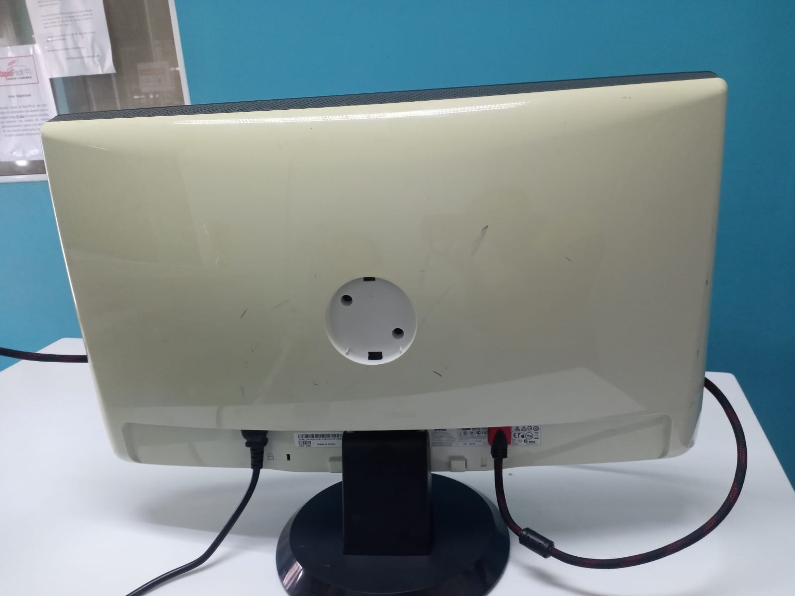 Monitor DELL ST2310 LED Foto 7166787-2.jpg