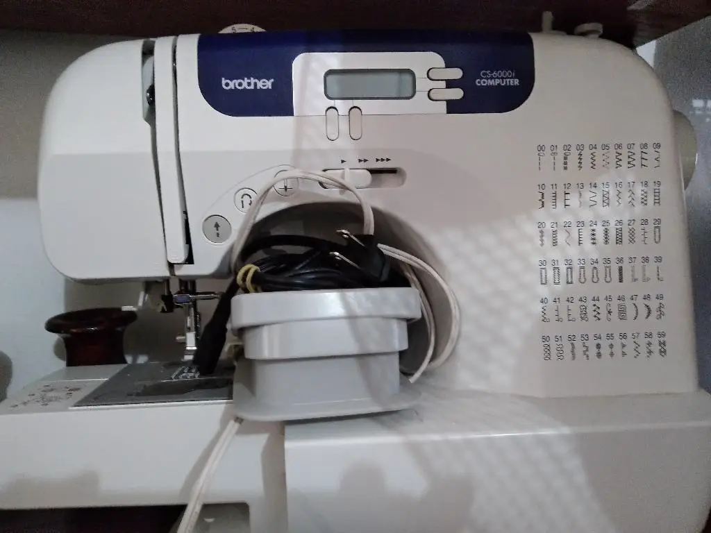 MÁQUINA DE COSER  Foto 7166846-3.jpg