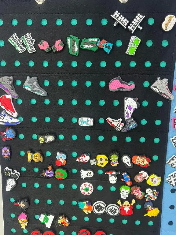 OFERTA DE CHARMS PARA CROCS DE TODAS LAS VARIEDADES Foto 7166978-3.jpg