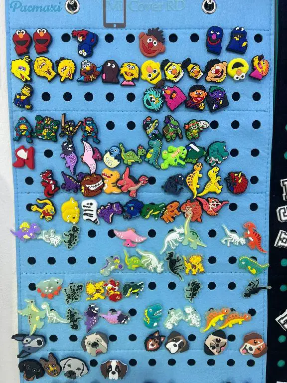 OFERTA DE CHARMS PARA CROCS DE TODAS LAS VARIEDADES Foto 7166978-9.jpg