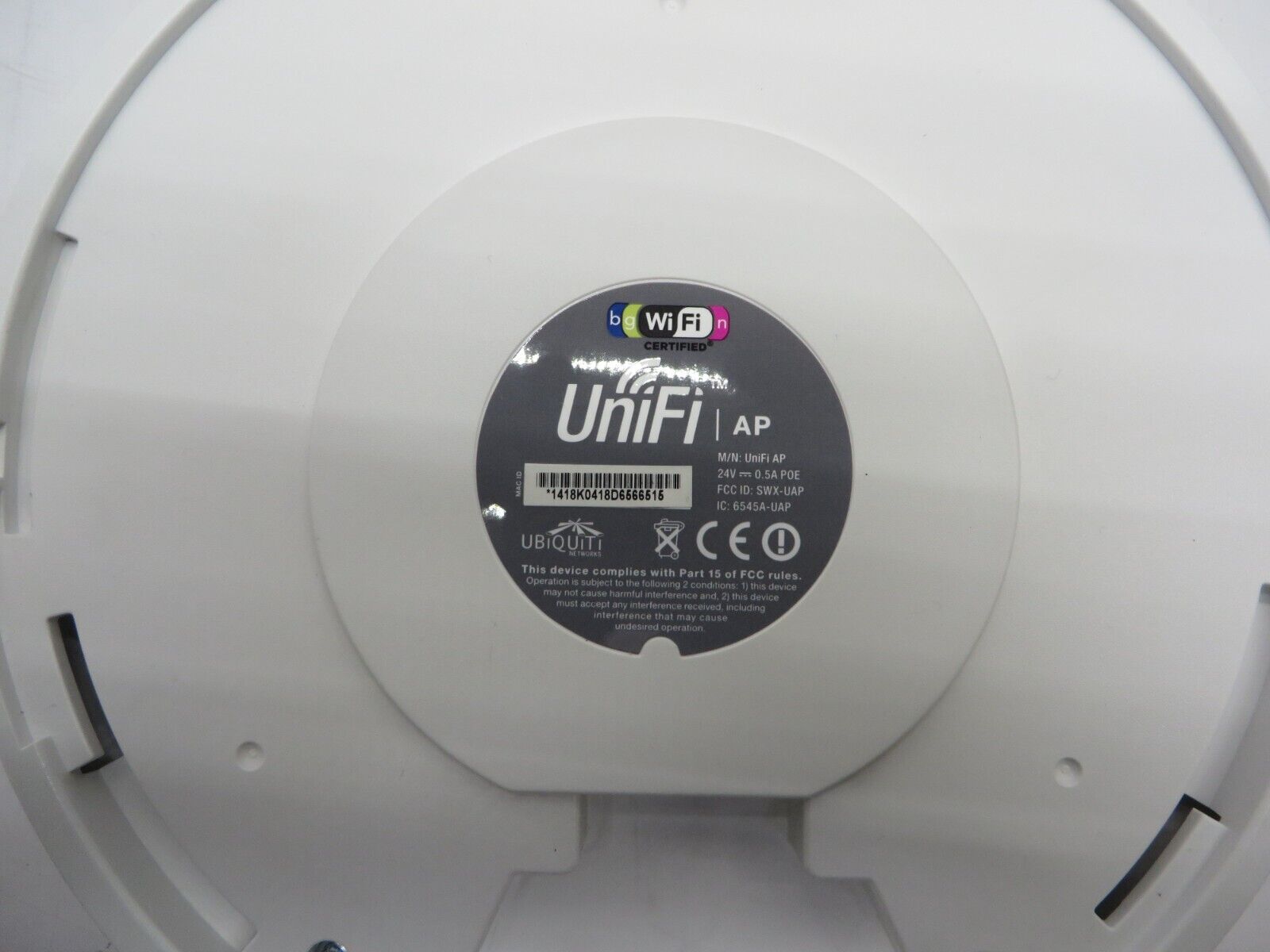Ubiquiti UniFi AP  Access Point 2.4Ghz UniFi 300Mbps 802.11b Foto 7167204-3.jpg