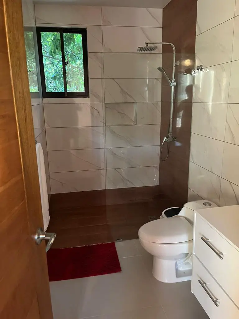 Vendo Villa AMUEBLADA en Gurabo Arriba SANTIAGO a 500 Mts. Foto 7167222-4.jpg