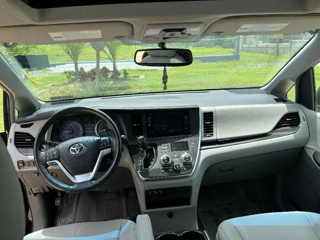 Toyota Sienna XLE Premiun 2018 en Hato Mayor Foto 7167371-c1.jpg