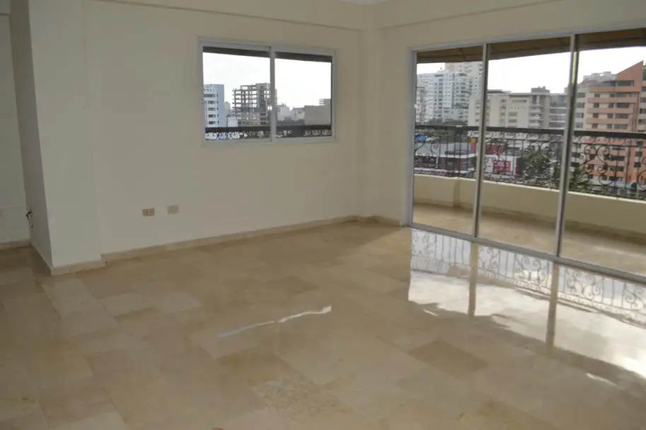 Apartamento en venta amplio claro y ventilado en Piantini D Foto 7168052-1.jpg