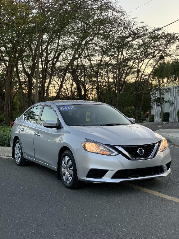 NISSAN SENTRA SPORT 2018 Foto 7168329-3.jpg