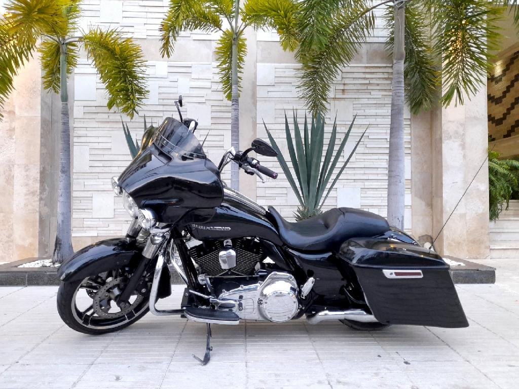 Harley Davidson Streetglide 2015 como nuevo! Foto 7168350-1.jpg