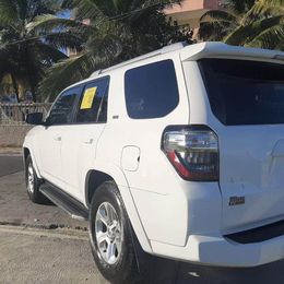 TOYOTA RUNNER 2016 SR5 en Santo Domingo Oeste Foto 7168548-l1.jpg