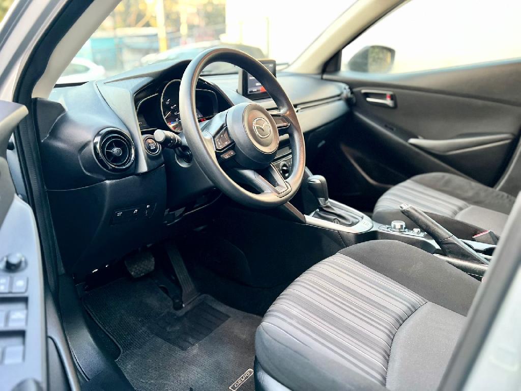 Mazda Demio FULL 2018 GASOLINA Foto 7168780-4.jpg