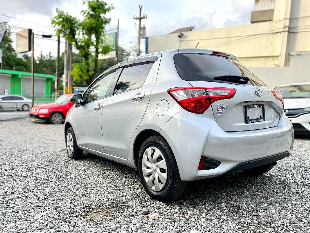 Toyota Vitz 2018 Foto 7168787-1.jpg