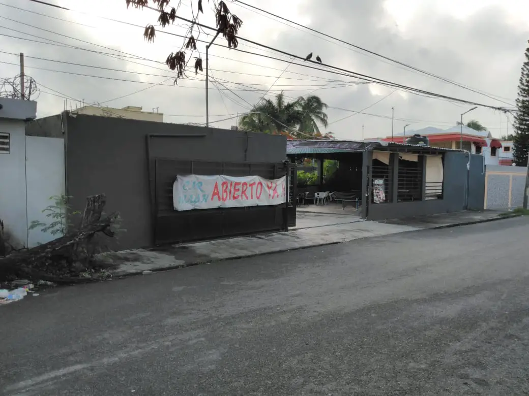 Terreno con diferentes locales comerciales SDE Av Charles  Foto 7169654-4.jpg