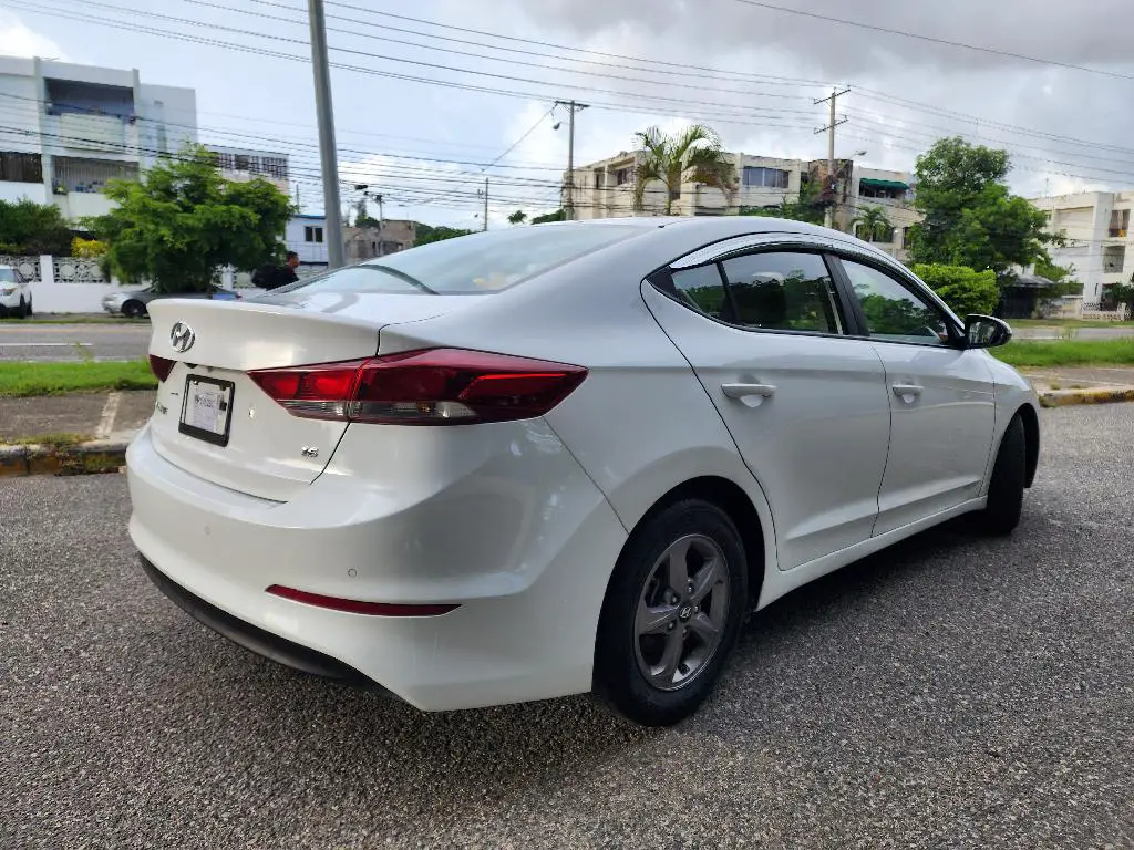 Hyundai Avante 2018 Foto 7169996-2.jpg