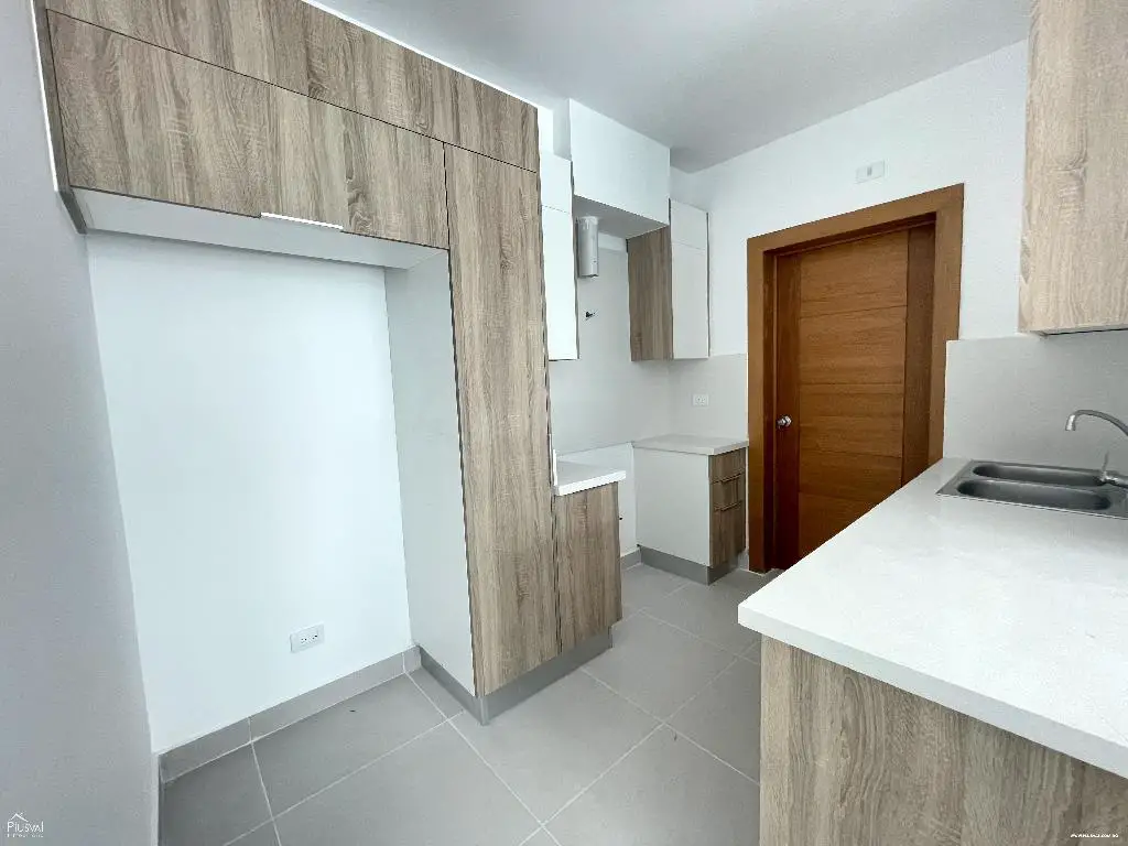 Apartamento en alquiler en Evaristo Morales Foto 7170348-3.jpg