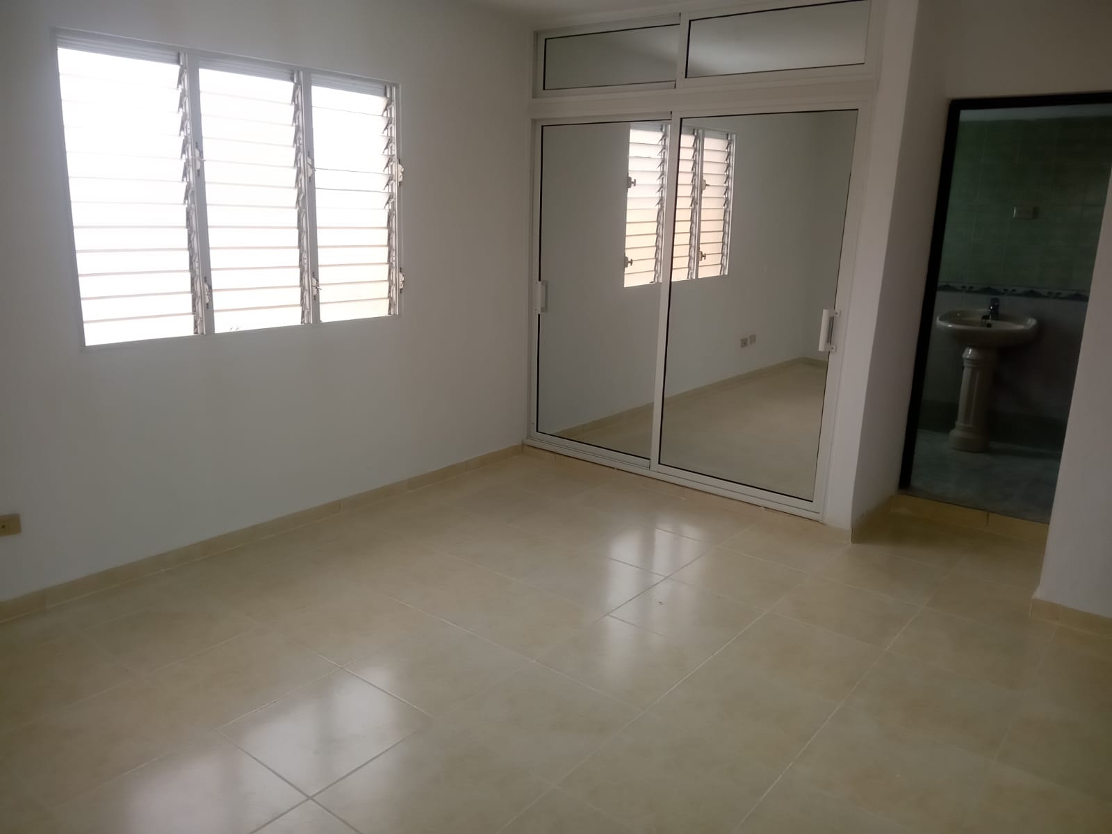 APARTAMENTO EN MANOGUAYABO SUPER AMPLIA     Foto 7170393-f1.jpg