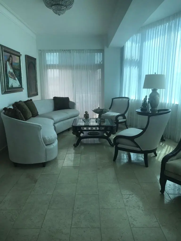 Vendo exclusivo apartamento en el ensache Piantini Foto 7170427-3.jpg