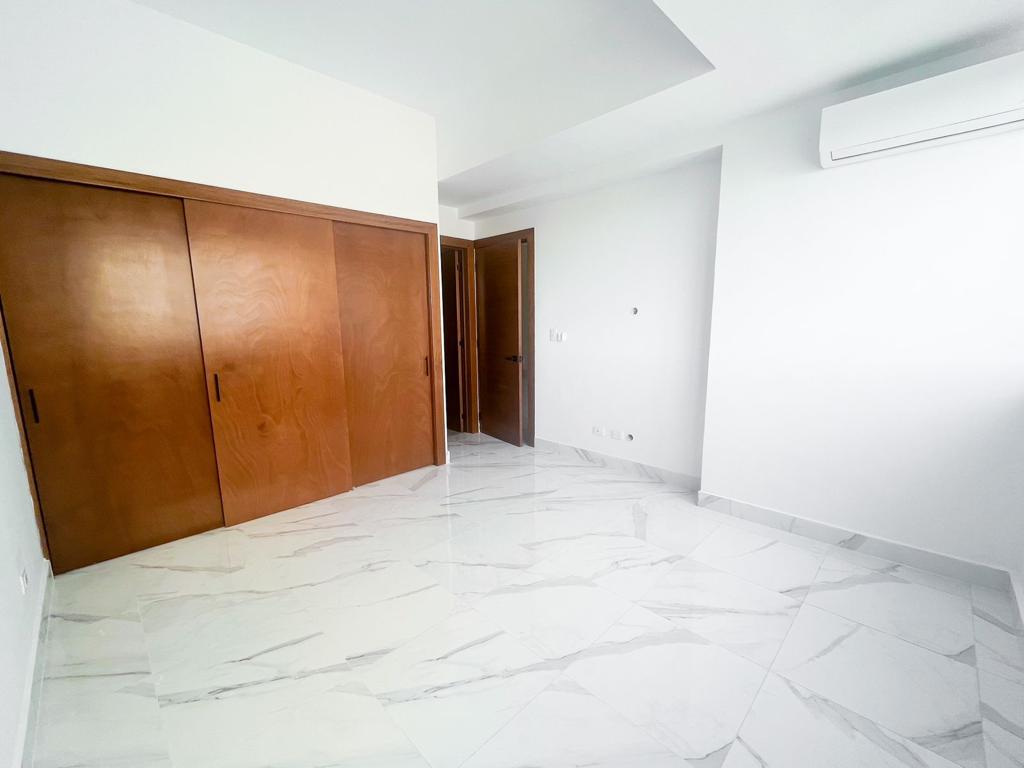 Hermoso apartamento en torre zona exclusiva cacicazgo  Foto 7170666-3.jpg