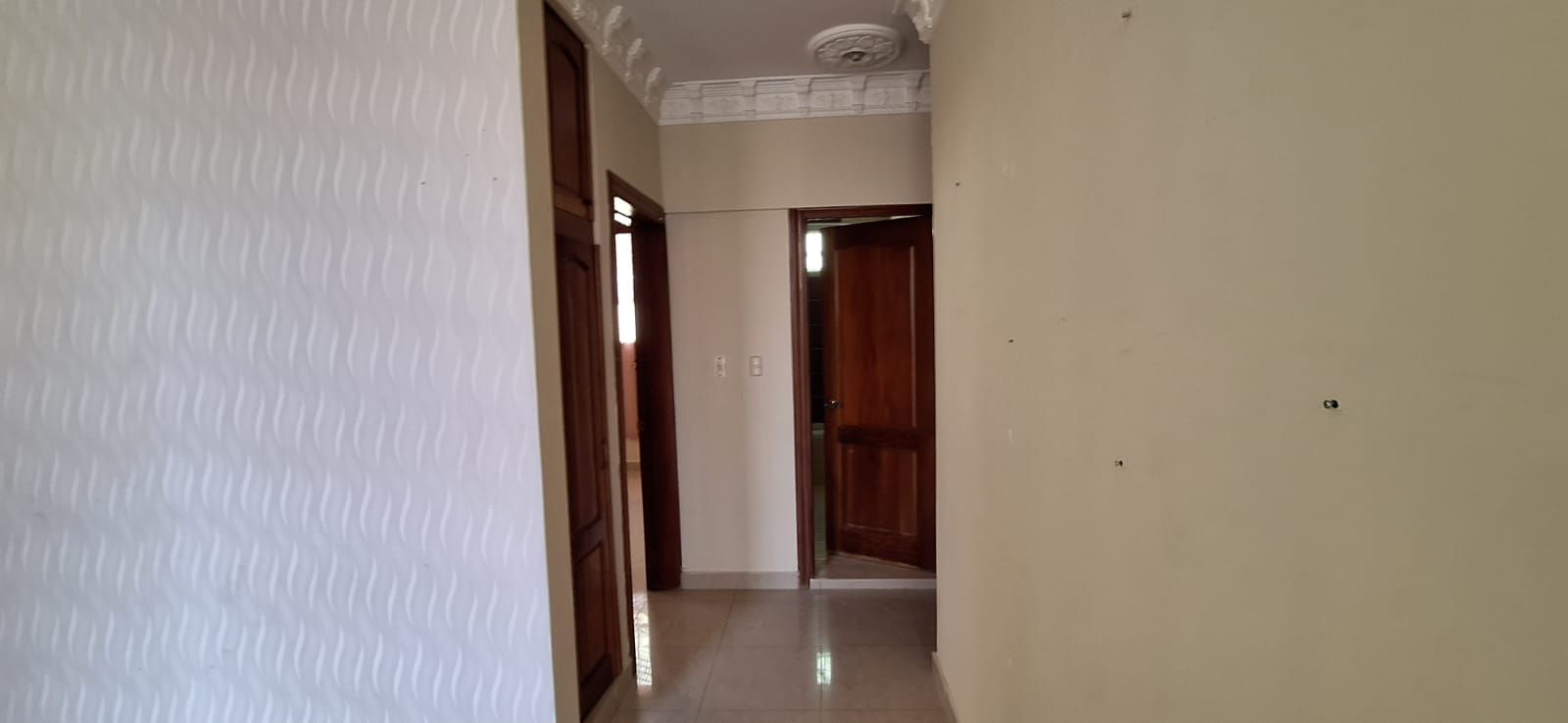 VENDO UNA CASA DE 3 NIVELES EN PROYECTO CERRADO SANTO DOMIN Foto 7170775-2.jpg