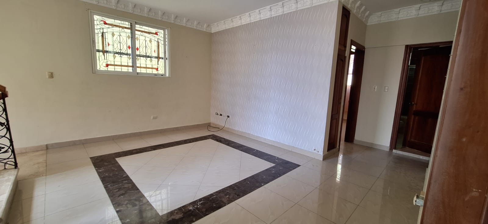 VENDO UNA CASA DE 3 NIVELES EN PROYECTO CERRADO SANTO DOMIN Foto 7170775-4.jpg