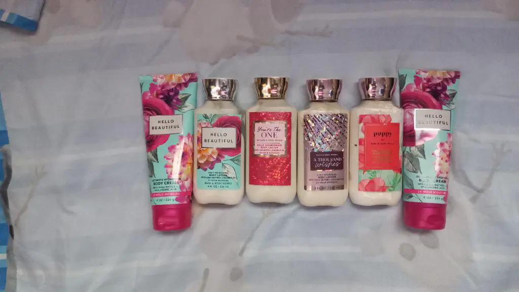 Body mist  cremas bath and bodyJlosofia vergara 360  y m Foto 7171255-4.jpg