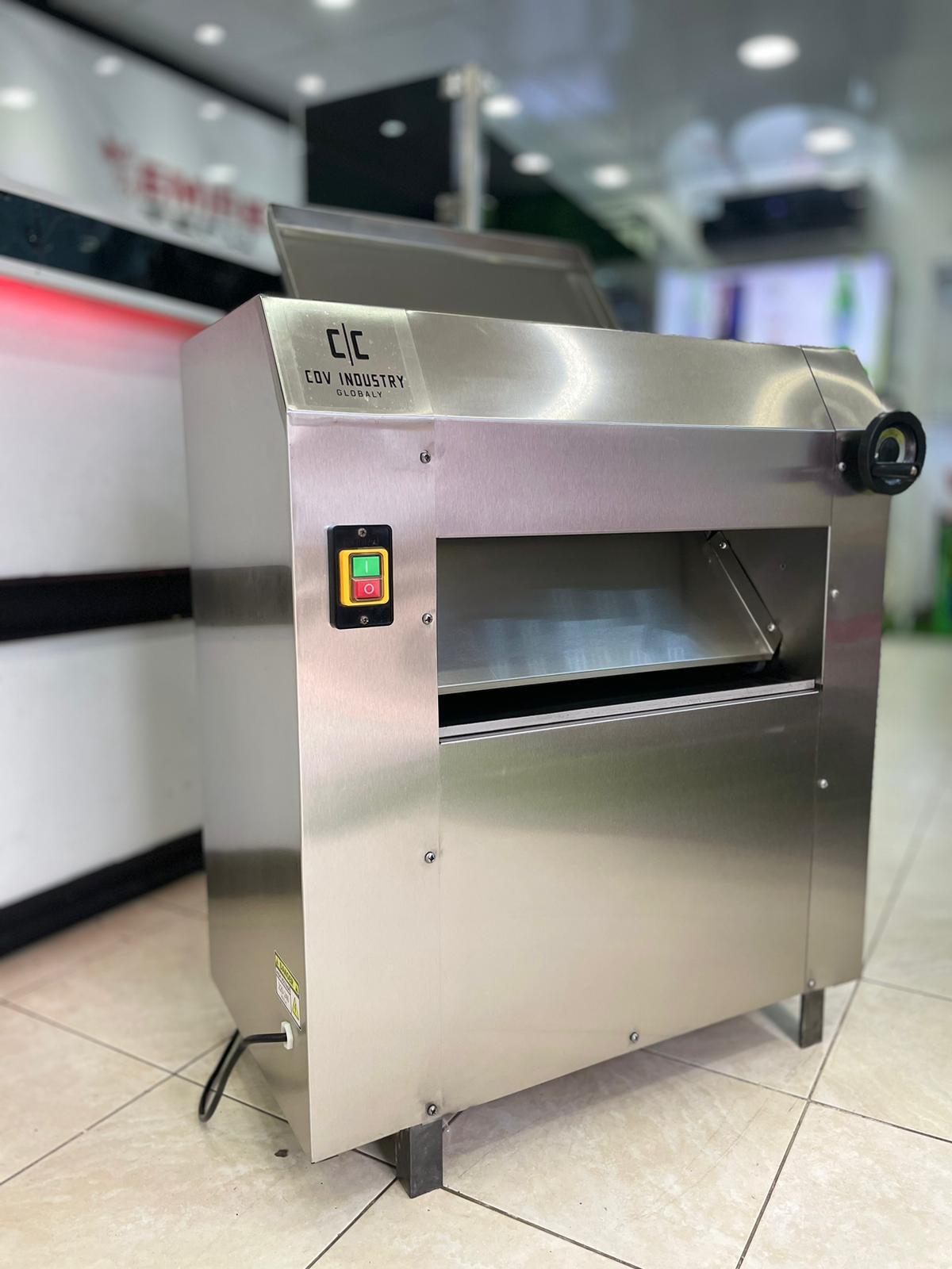 Maquina amasadora industrial rodillos laminadora de masa pan Foto 7171473-b6.jpg