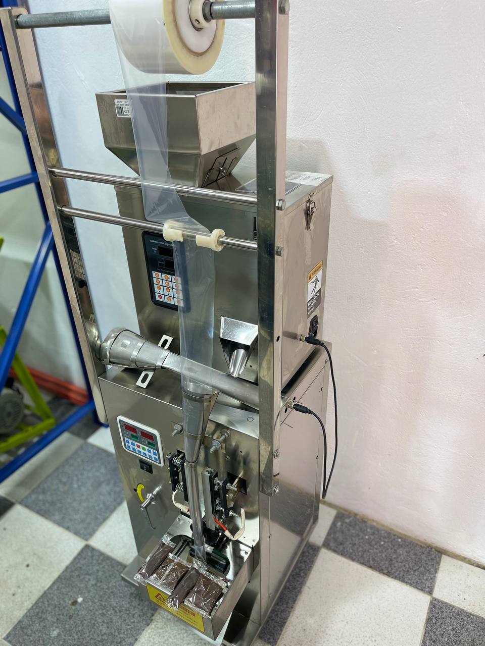 Máquina selladora envasadora de polvo llenadora de especia Foto 7172036-10.jpg