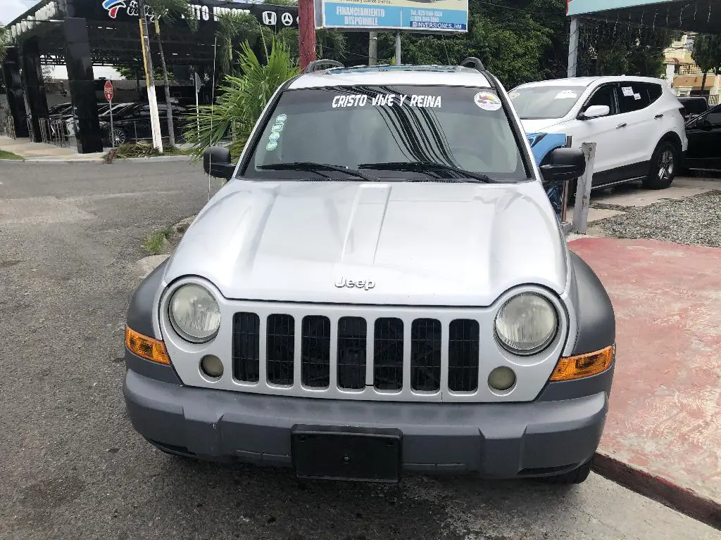 Jeep liberty Diésel 2005 Nuevo Foto 7172041-2.jpg