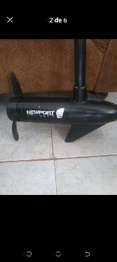 Mator fuera de borda Newport 36L con batería cargado y cove Foto 7172479-4.jpg