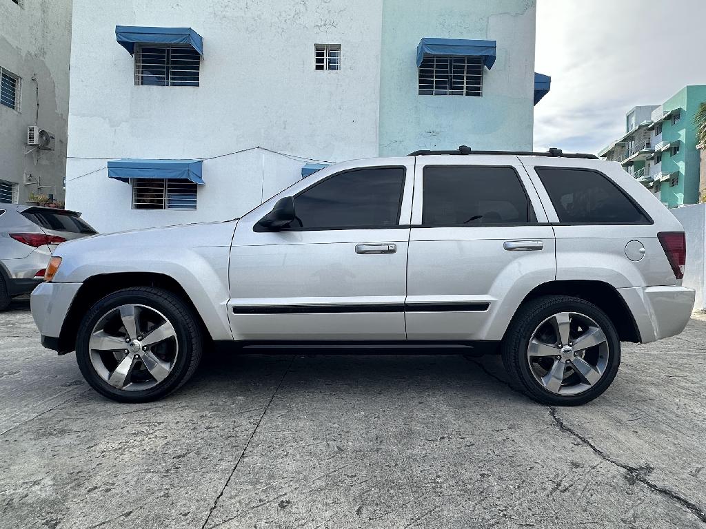 2009 Jeep grand cherokee laredo 3.7L 4x4 Foto 7173746-3.jpg