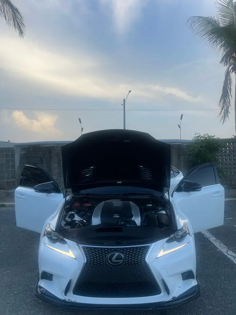 Lexus 2016 Foto 7174338-1.jpg