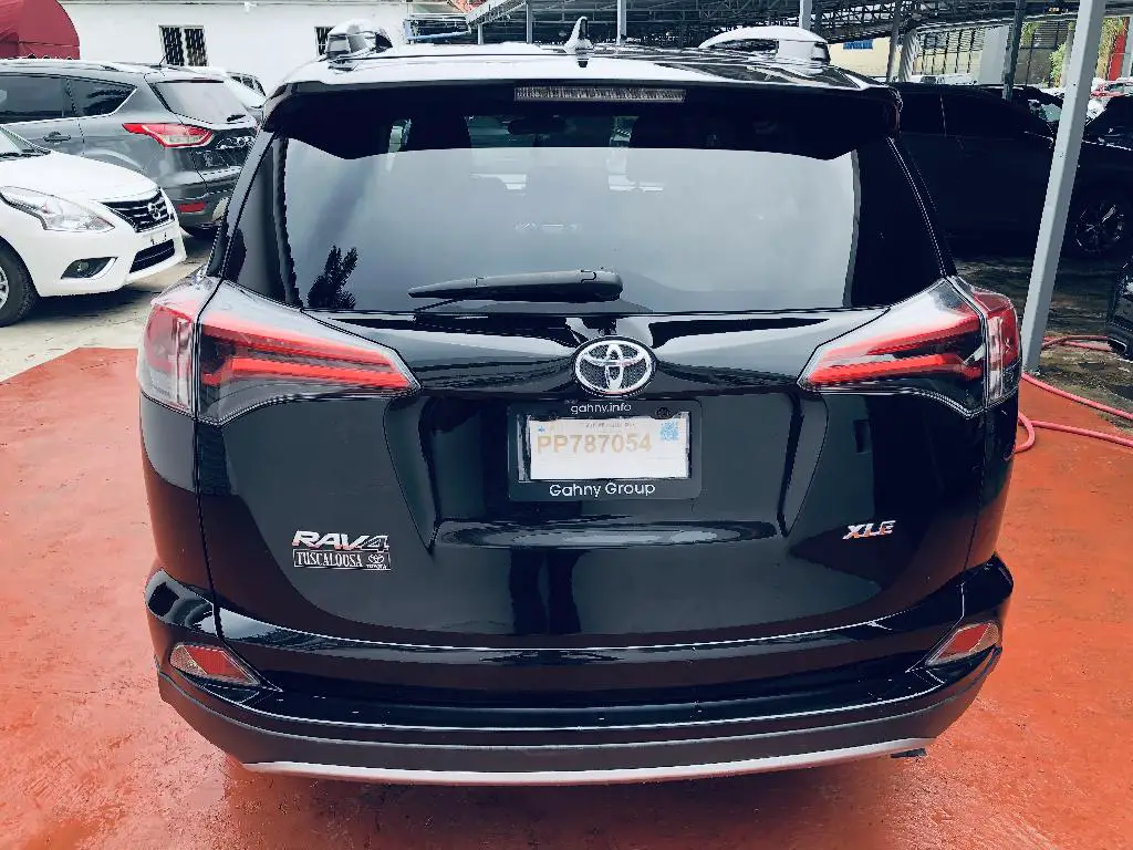 Toyota Rav4 2018 en Santo Domingo Este Foto 7174423-3.jpg