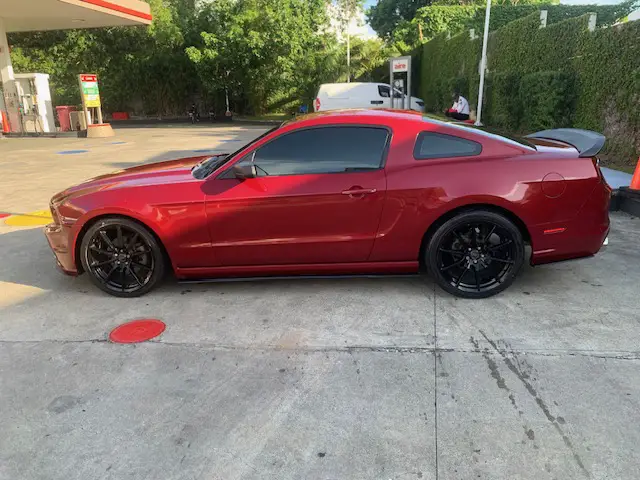 Se vende Ford Mustang 2014 V6 Foto 7174555-2.jpg