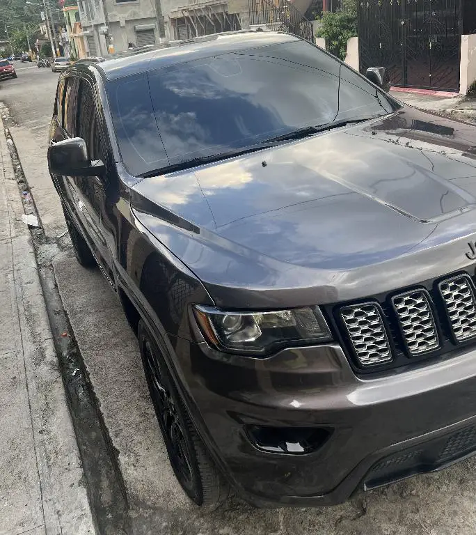 Jeep Grand Cherokee Altitude 2018 4x4 en San Cristóbal Foto 7174693-1.jpg