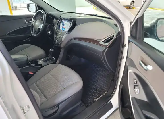 Jeepeta HYUNDAI SANTA FE SPORT AWD 2018 _ - Excelentes Condi Foto 7174872-7.jpg