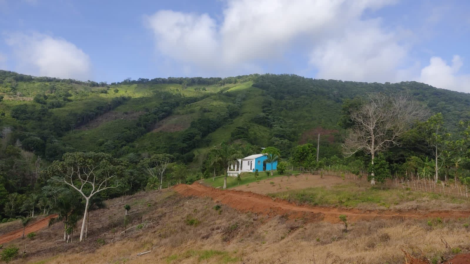 Excelente finca en Monte Plata Foto 7175651-3.jpg