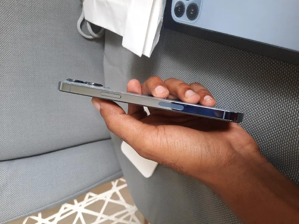 Iphone 13 pro max 128 gb en Azua Foto 7175760-4.jpg
